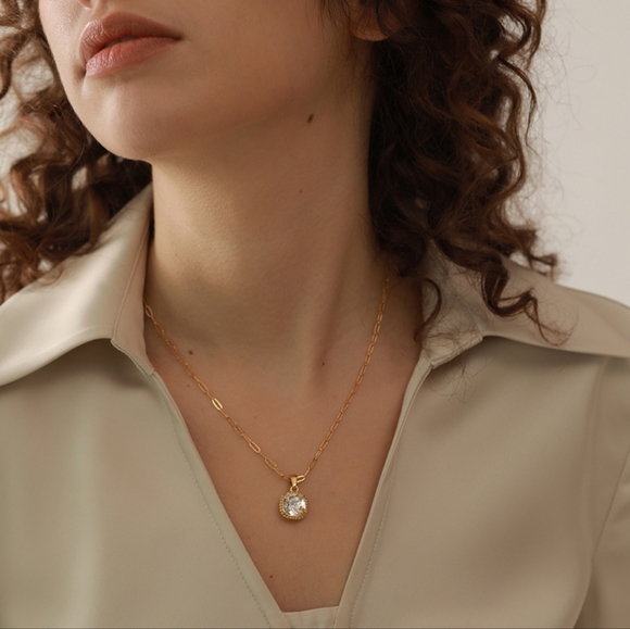 Shiny Square Red Diamond Necklace - Picture 8 of 9